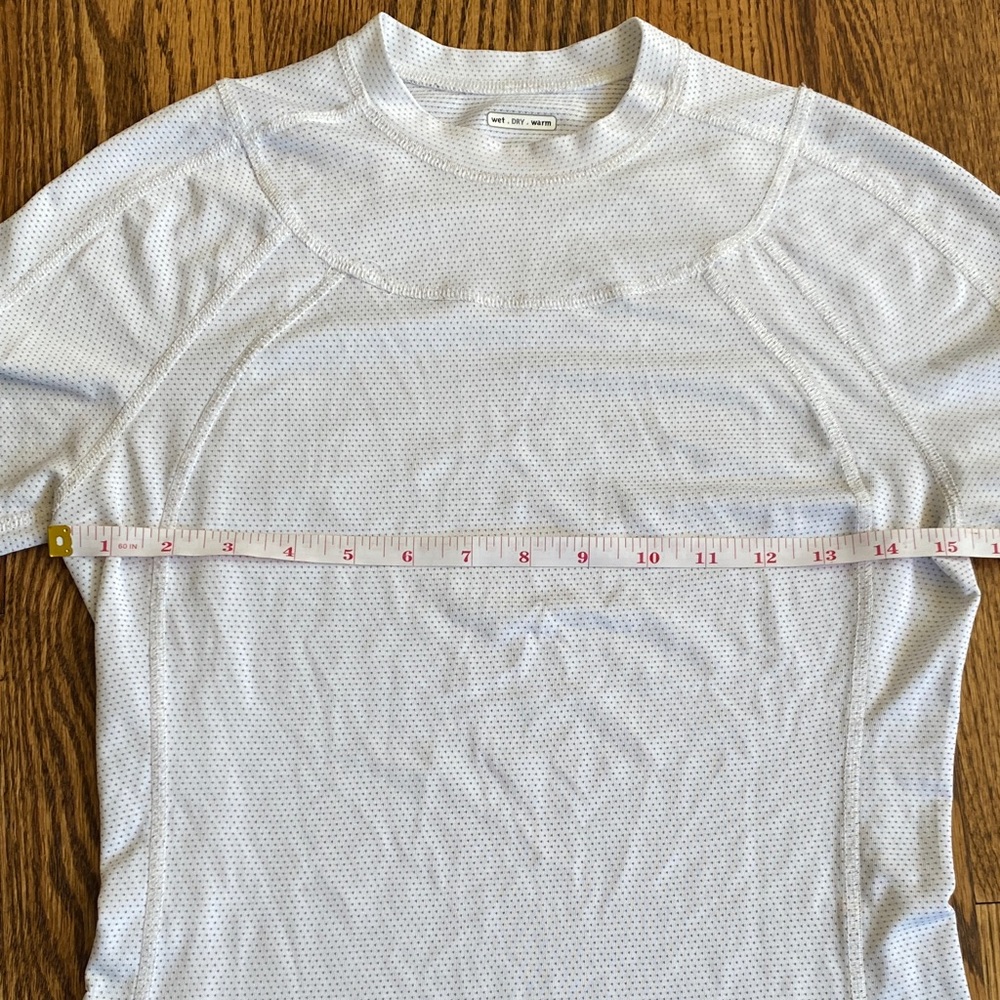 White with tiny grey polka dots Lululemon long sleeve with silverescent, XS/S - Picture 12 of 13